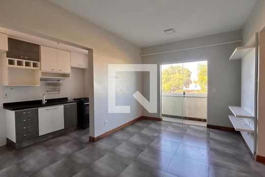 Apartamento para alugar com 2 quartos, 60m² em Mariléa Chácara, Rio das Ostras