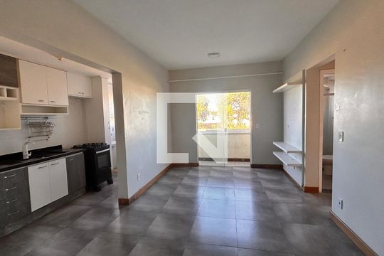 Apartamento para alugar com 2 quartos, 60m² em Mariléa Chácara, Rio das Ostras
