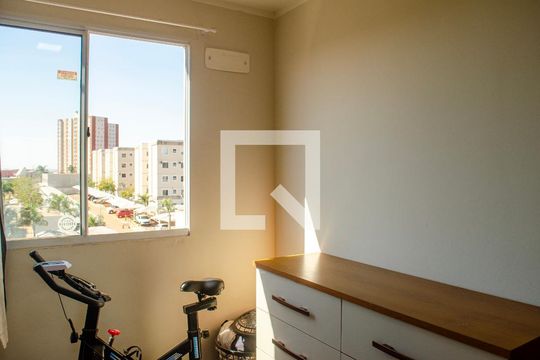Quarto 1 de apartamento para alugar com 2 quartos, 42m² em Setor Perim, Goiânia