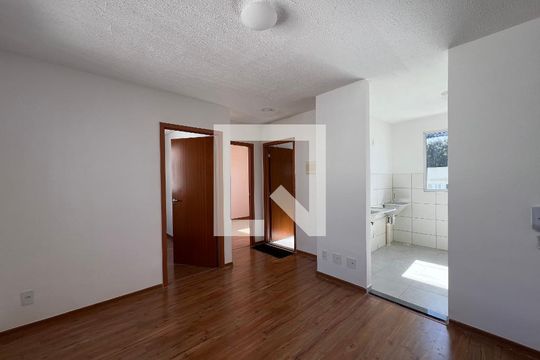 Sala de apartamento para alugar com 2 quartos, 45m² em Nacional, Contagem