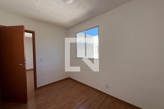 Quarto 1 de apartamento para alugar com 2 quartos, 45m² em Nacional, Contagem