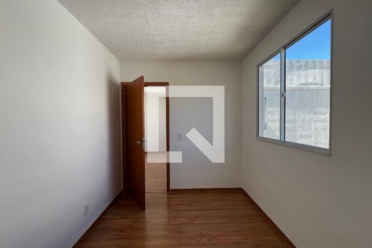 Quarto 1 de apartamento para alugar com 2 quartos, 45m² em Nacional, Contagem