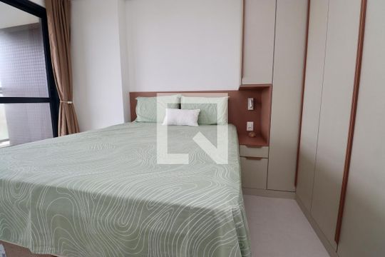 Quarto 1 de apartamento para alugar com 2 quartos, 68m² em Jaguaribe, Salvador