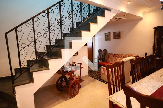 Sala de casa para alugar com 3 quartos, 350m² em Cidade São Francisco, São Paulo