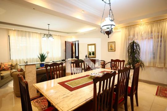 Sala de casa para alugar com 3 quartos, 350m² em Cidade São Francisco, São Paulo