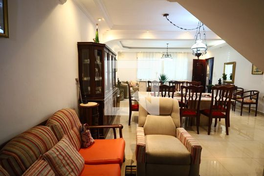 Sala de casa para alugar com 3 quartos, 350m² em Cidade São Francisco, São Paulo