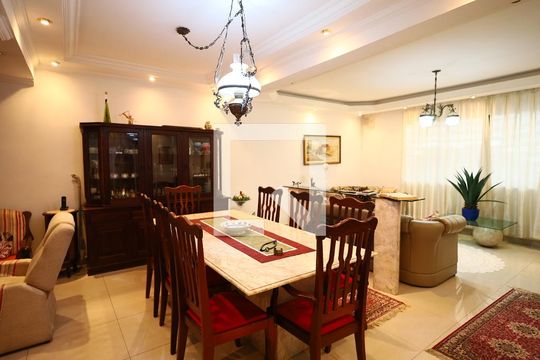 Sala de casa para alugar com 3 quartos, 350m² em Cidade São Francisco, São Paulo