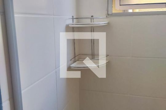 Banheiro  de apartamento à venda com 2 quartos, 56m² em Lundcéia, Lagoa Santa