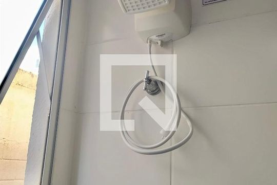 Banheiro  de apartamento à venda com 2 quartos, 56m² em Lundcéia, Lagoa Santa