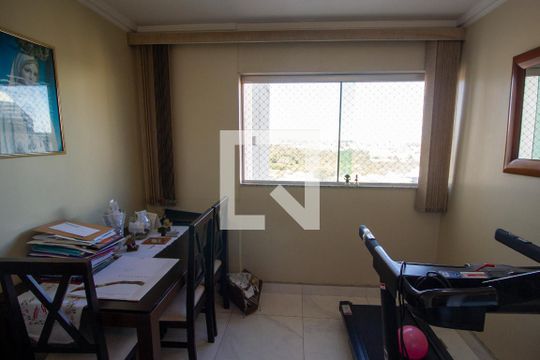 Quarto de apartamento à venda com 3 quartos, 97m² em Csb 7, Brasília