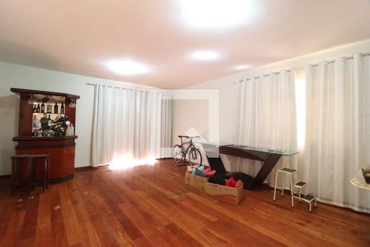 Sala de casa para alugar com 3 quartos, 269m² em Lídice, Uberlândia