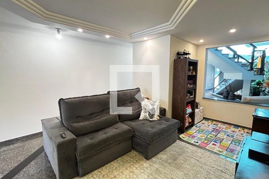 Sala de Tv de casa para alugar com 3 quartos, 356m² em Vila Eldizia, Santo André