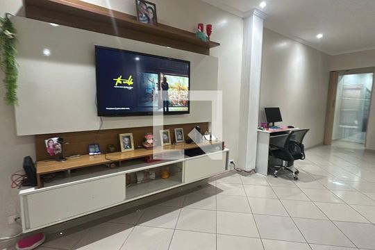 Sala de casa de condomínio à venda com 3 quartos, 209m² em Parque Esmeralda, Barueri