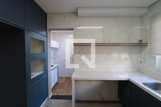 Cozinha  de casa para alugar com 3 quartos, 140m² em Parque Sao Sebastiao, Ribeirão Preto