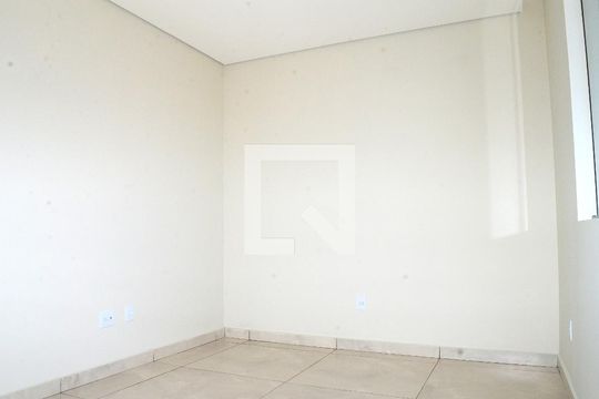 Sala de casa à venda com 3 quartos, 180m² em Santa Ines, Belo Horizonte
