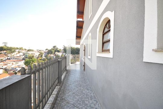 Varanda de casa para alugar com 2 quartos, 200m² em Vila Irmaos Arnoni, São Paulo