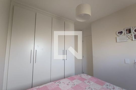 Quarto de apartamento para alugar com 2 quartos, 44m² em Centro, Osasco