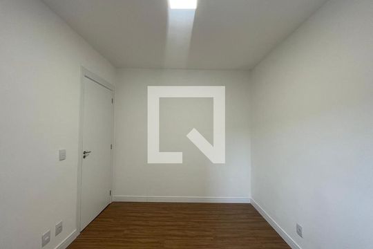 Apartamento para alugar com 2 quartos, 58m² em Operário, Novo Hamburgo