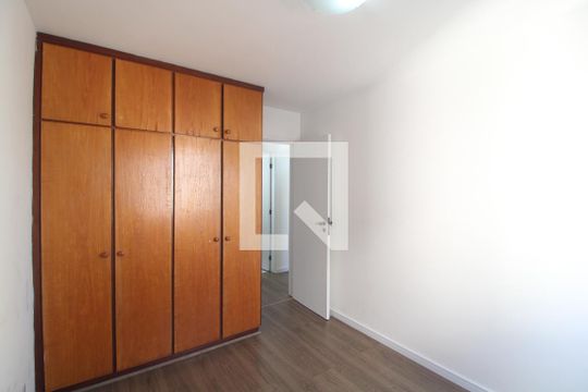 Quarto 1 de apartamento para alugar com 3 quartos, 75m² em Vila Sofia, São Paulo