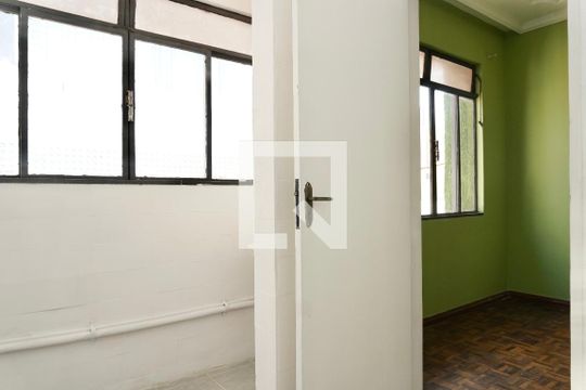 Cozinha de apartamento à venda com 2 quartos, 75m² em Coração Eucarístico, Belo Horizonte