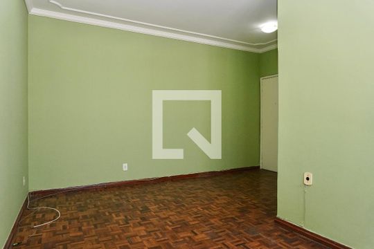 Sala  de apartamento para alugar com 2 quartos, 75m² em Coração Eucarístico, Belo Horizonte