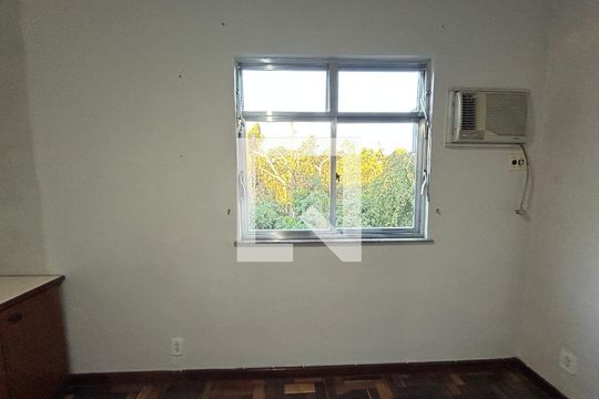 Quarto 1 de apartamento à venda com 2 quartos, 52m² em Jardim Sulacap, Rio de Janeiro