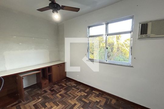 Quarto 1 de apartamento à venda com 2 quartos, 52m² em Jardim Sulacap, Rio de Janeiro