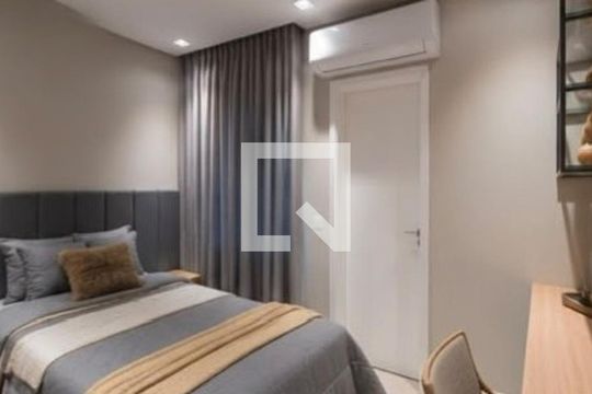 Quarto de apartamento para alugar com 3 quartos, 122m² em Jardim, Santo André