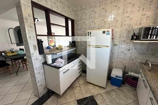 Cozinha de casa para alugar com 3 quartos, 160m² em Parque Prainha, São Vicente