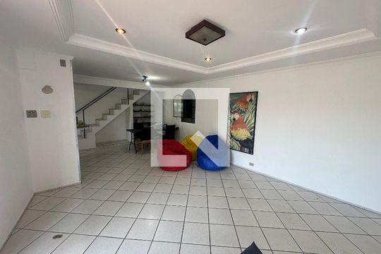 Casa para alugar com 3 quartos, 160m² em Parque Prainha, São Vicente