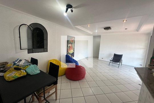 Sala de casa para alugar com 3 quartos, 160m² em Parque Prainha, São Vicente