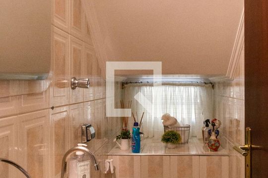 Lavabo de casa à venda com 4 quartos, 125m² em Vila Rosalia, Guarulhos