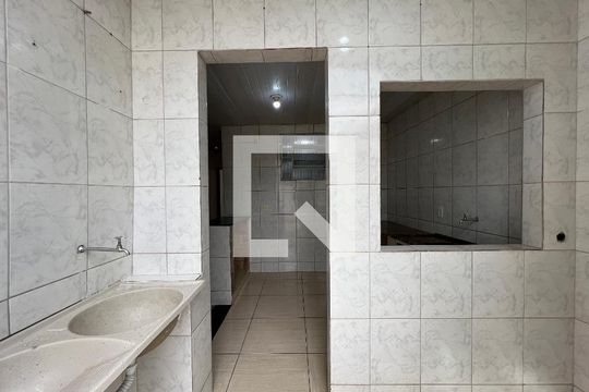 Área de Serviço de apartamento para alugar com 2 quartos, 70m² em Milanez, Contagem