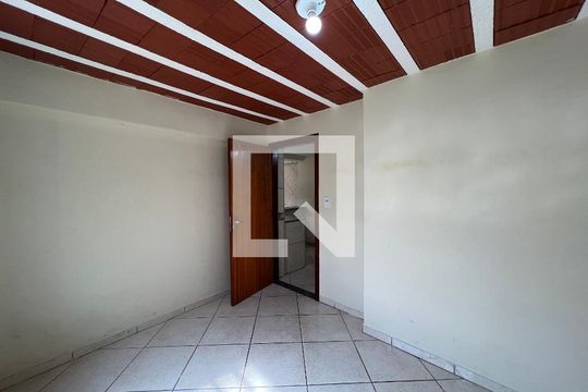 Quarto 1 de kitnet/studio para alugar com 1 quarto, 45m² em Milanez, Contagem