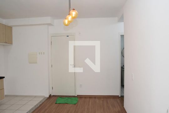 Sala de apartamento para alugar com 2 quartos, 44m² em Jardim Danubio, Jundiaí