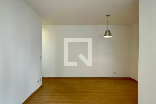 Sala de apartamento para alugar com 2 quartos, 60m² em Sumaré, São Paulo