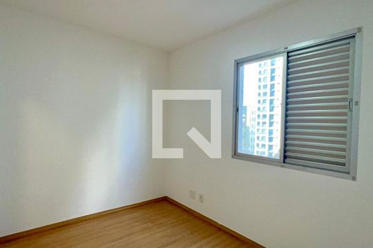 Quarto de apartamento para alugar com 2 quartos, 60m² em Sumaré, São Paulo