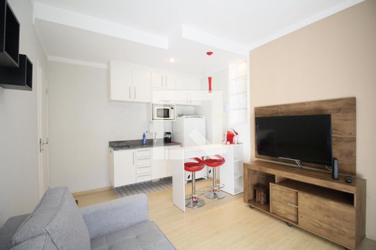 Sala/Cozinha de kitnet/studio à venda com 1 quarto, 32m² em Parque Fernanda, São Paulo