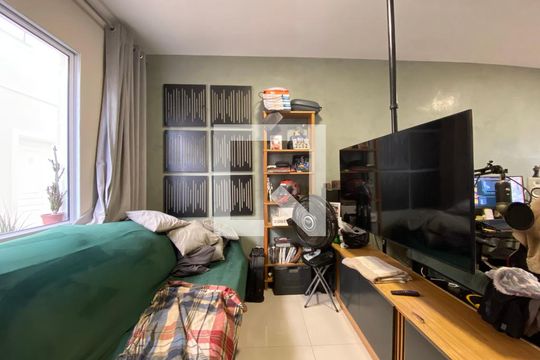 Sala de casa à venda com 3 quartos, 98m² em Jardim Celeste, São Paulo