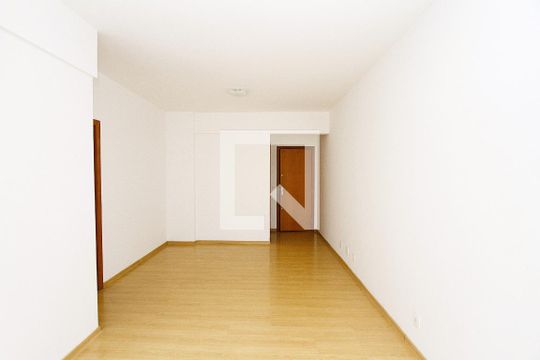 Sala de apartamento para alugar com 3 quartos, 86m² em Vila Paris, Belo Horizonte