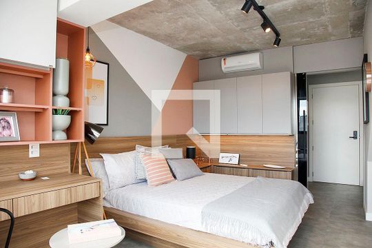 Studio - Quarto Suíte de kitnet/studio à venda com 1 quarto, 67m² em Menino Deus, Porto Alegre