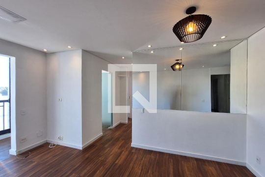 Sala  de apartamento para alugar com 3 quartos, 64m² em Utinga, Santo André
