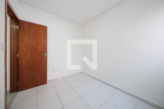 Quarto de casa para alugar com 2 quartos, 100m² em Vila Salete Penha, São Paulo