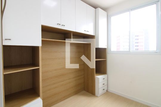 Quarto 1 de apartamento para alugar com 2 quartos, 46m² em Jardim Maringa, São Paulo