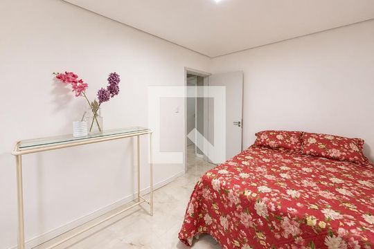 Quarto de apartamento para alugar com 2 quartos, 65m² em Cristo Redentor, Porto Alegre
