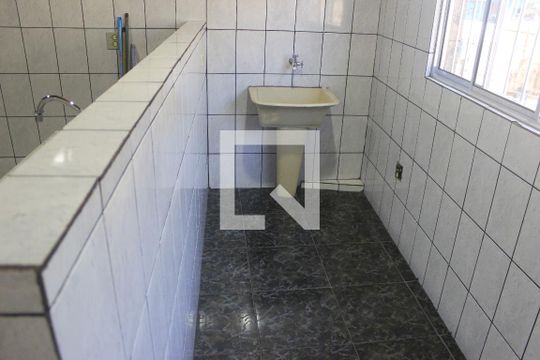 Lavanderia  de kitnet/studio para alugar com 1 quarto, 50m² em Jardim Valeria, Guarulhos