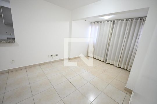 Sala de apartamento para alugar com 2 quartos, 64m² em Parque Amazonia, Goiânia