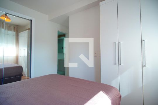 Suíte de apartamento para alugar com 2 quartos, 57m² em Passo D’areia, Porto Alegre