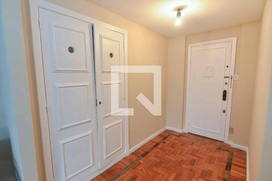 Sala de apartamento para alugar com 3 quartos, 115m² em Rio Comprido, Rio de Janeiro