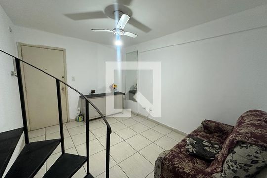 Sala de apartamento para alugar com 1 quarto, 60m² em Centro, São Vicente